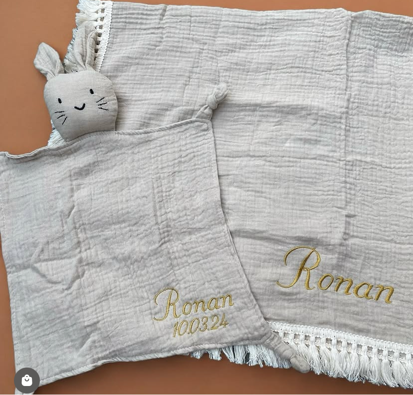 Beige tassel muslin blanket