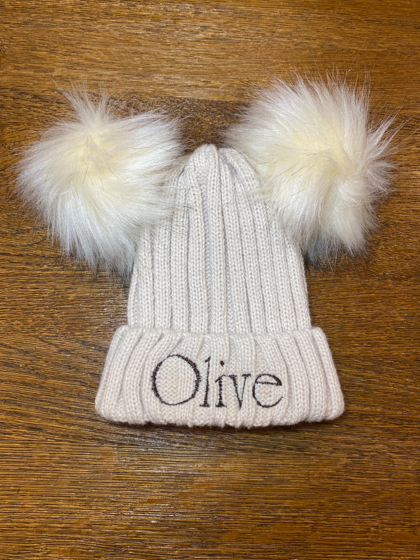 Beige double bobble hat