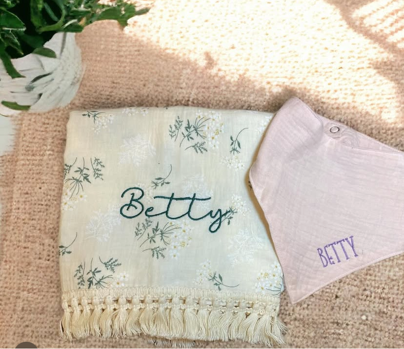 Orchid tassel muslin blanket