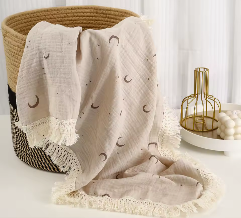 Moon tassel muslin blanket