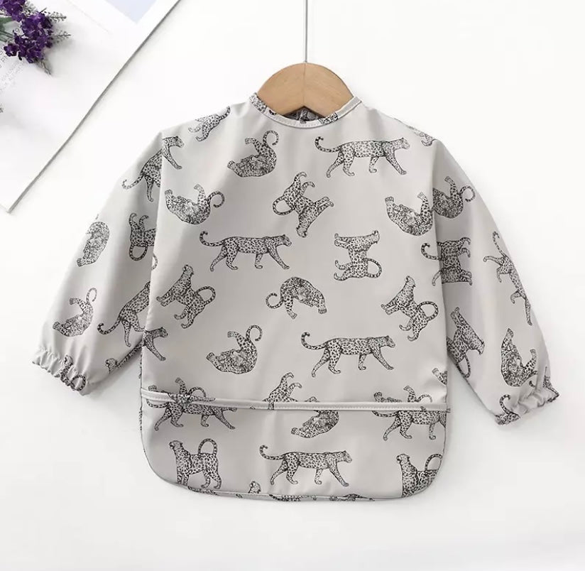 Leopard long sleeve cover bib